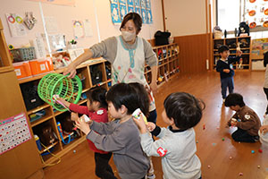 ポンポンクラッカー楽しかったね　ぺんぎん