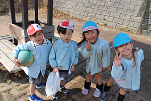 お散歩へでかけました　さくら・りす