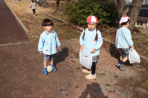 お散歩へでかけました　さくら・りす