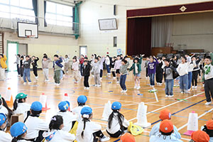 八郷小学校で交流会がありました
