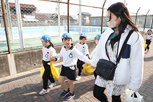 八郷小学校で交流会がありました