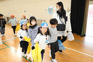 八郷小学校で交流会がありました