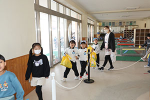 八郷小学校で交流会がありました