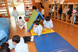 お部屋で運動遊び🎵　ひよこ