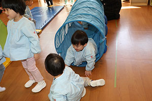 お部屋で運動遊び🎵　ひよこ