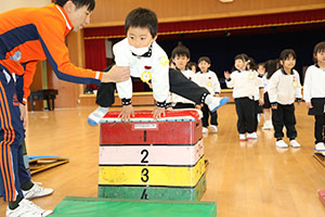 体操教室　ー跳び箱ー　ひまわり
