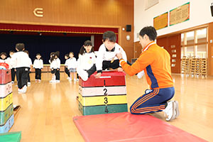 体操教室　ー跳び箱ー　ひまわり