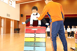 体操教室　ー跳び箱ー　ひまわり