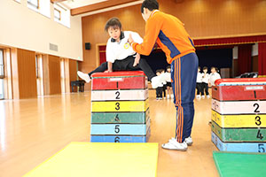 体操教室　ー跳び箱ー　ひまわり