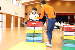 体操教室　ー跳び箱ー　ひまわり