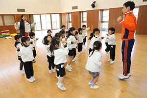 体操教室　ー跳び箱ー　ひまわり