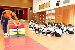 体操教室　ー跳び箱ー　さくら