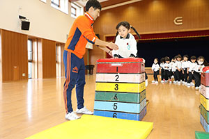 体操教室　ー跳び箱ー　さくら