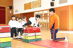 体操教室　ー跳び箱ー　たんぽぽ