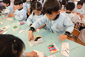 科学教室「色の不思議」　D・E