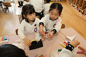 科学教室「色の不思議」　A・B・C