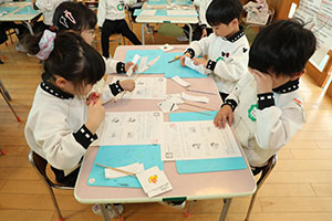 科学教室「色の不思議」　A・B・C