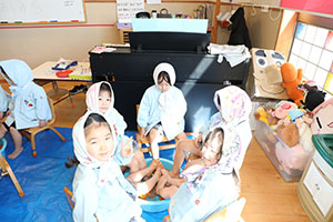 足湯♨気持ちよかったね　こあら（ひよこ）