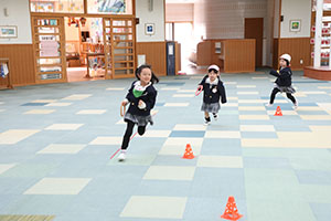 リレー楽しかったね　きりん・うさぎ・B