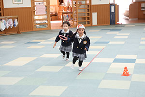 リレー楽しかったね　きりん・うさぎ・B