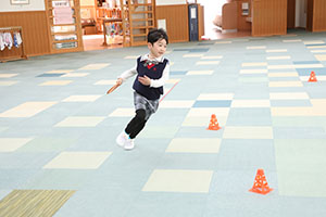 リレー楽しかったね　きりん・うさぎ・B