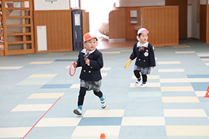 リレー楽しかったね　きりん・うさぎ・B