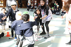 リレー楽しかったね　きりん・うさぎ・B