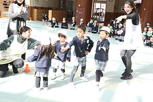 リレー楽しかったね　きりん・うさぎ・B