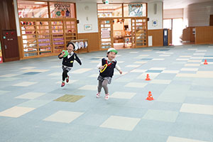 リレー楽しかったね　きりん・うさぎ・B