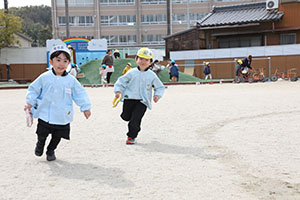 リレー楽しかったね　こあら・ぱんだ