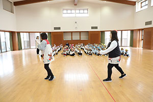 2月生まれの誕生会　「ドッジボール」　 年中組