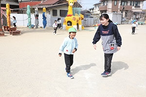 2月生まれの誕生会　「逃走中ゲーム」　 年長組