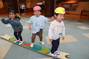 サーキット遊び　ひよこ・あひる・ぺんぎん