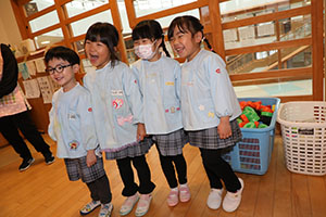 年中組の科学教室「鏡の不思議」　ひまわり・さくら・たんぽぽ