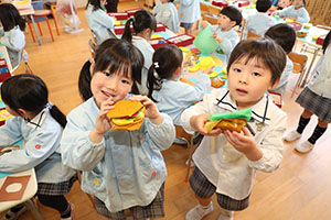 ハンバーガーの制作　ばら