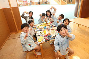 ランチルームでお給食　りす・B