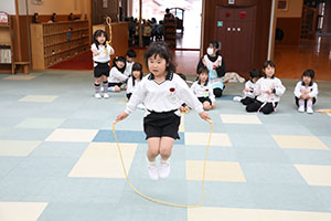 縄跳び大会　年中　NO．2