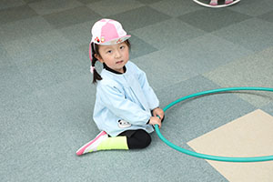 フラフープに挑戦！　うさぎ