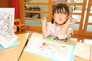 ひな祭りの塗り絵をしました　あひる