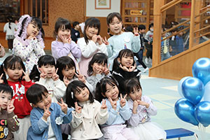 わくわくパーティ　集合写真の様子