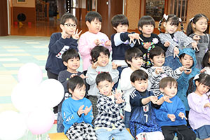 わくわくパーティ　集合写真の様子