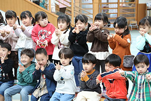 わくわくパーティ　集合写真の様子