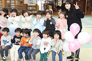 わくわくパーティ　集合写真の様子