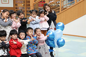 わくわくパーティ　集合写真の様子