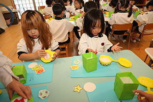 年長さんへのプレゼント　ひまわり・さくら