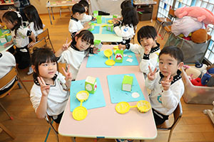 年長さんへのプレゼント　ひまわり・さくら