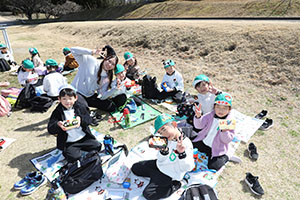 お別れ遠足で南部丘陵公園に行きました　年長組 NO.1