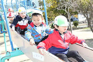 中部公園　遠足楽しかったね　　年少　NO.2
