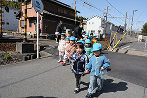 遠足ごっこ　ひよこ・あひる・ぺんぎん　NO．1