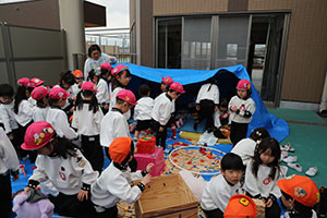 キャンプごっこ　E